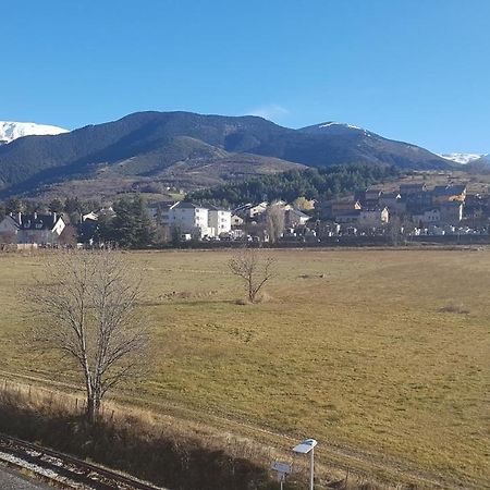 Loft Mansarde Du Train Jaune Avec Vue Sur Les Montagnes 사일라구즈 외부 사진